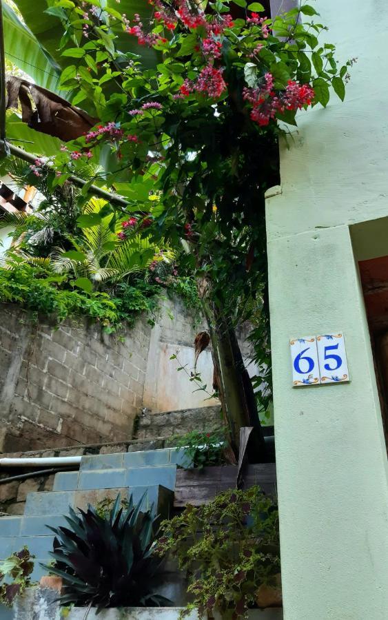 Suite Som Do Mar Da Vermelha Do Centro Ubatuba Kültér fotó